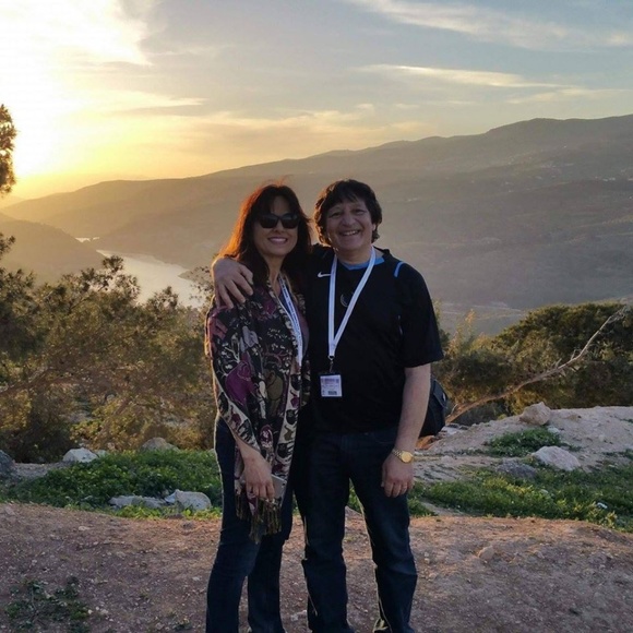 Meet your Posher, Janet - Picture 2 of 2